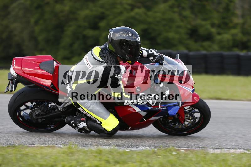 /Archiv-2024/29 12.06.2024 MOTO.CH Track Day ADR/Gruppe rot/87-1